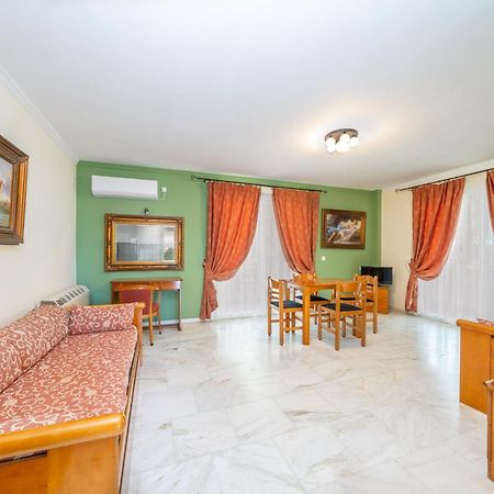 פורוס Odysseus Palace מראה חיצוני תמונה
